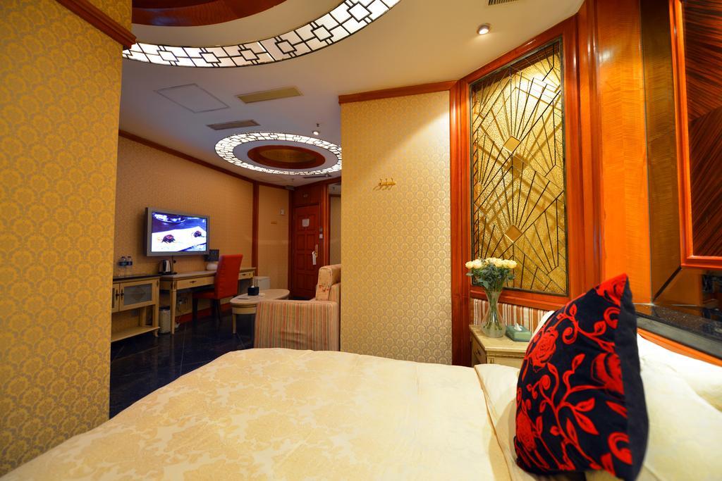 Manhattan Bund Business Hotel Shanghai Room photo